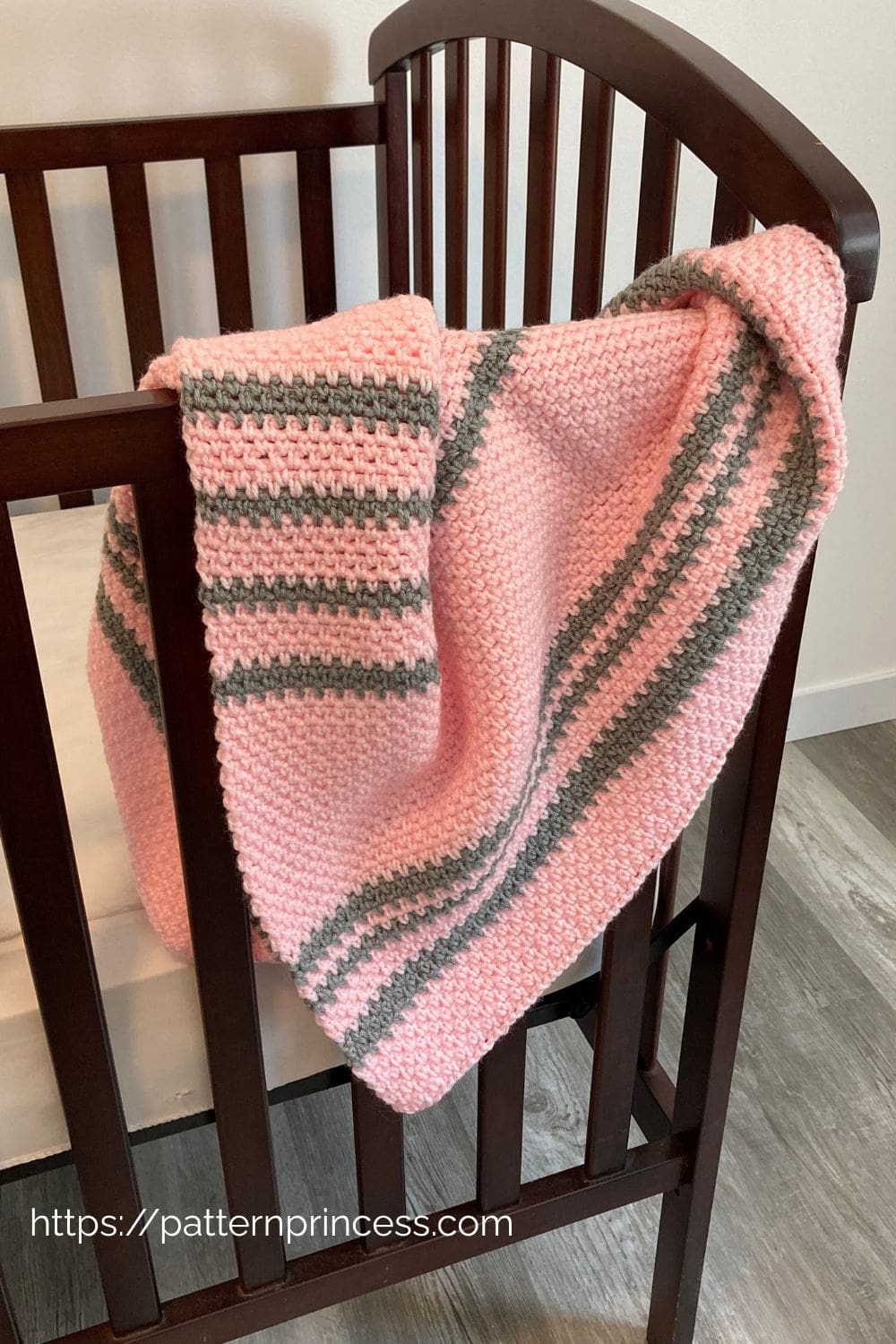 An Easy Beginner Baby Blanket